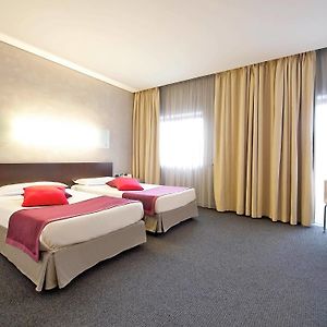 Habitación Estándar con 2 Camas Individuales